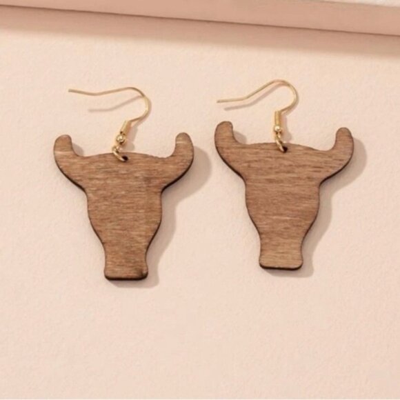 Wester Animal Leopard Print Drop Earrings wood material - Picture 3 of 3